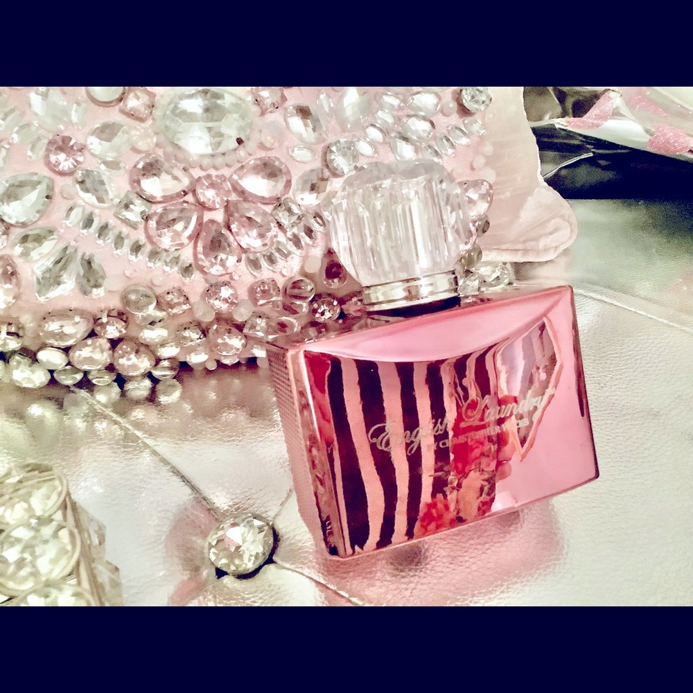 Beautiful English laundry perfume for women